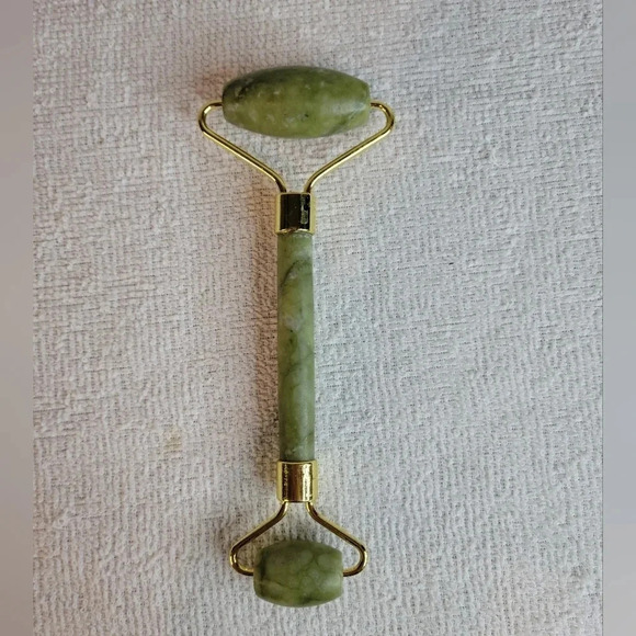 New in  box Lori Jade Face Massage Roller Beauty Face Treatment - Picture 3 of 10